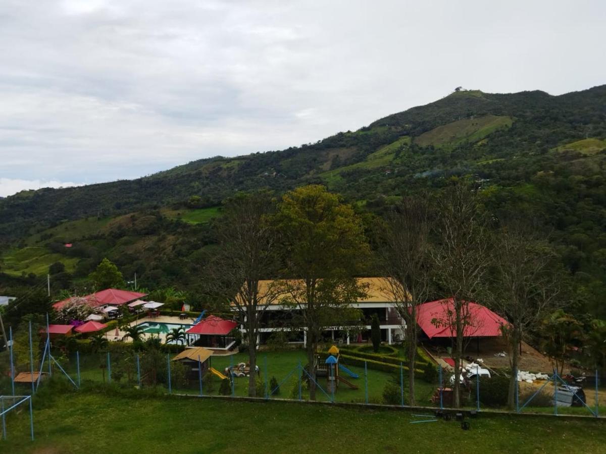 Hotel & Restaurante Campestre La Siria San Juan de Rioseco Buitenkant foto